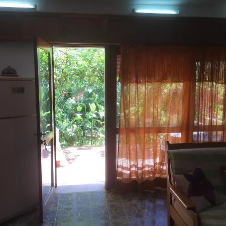 شقة Studio With Garden